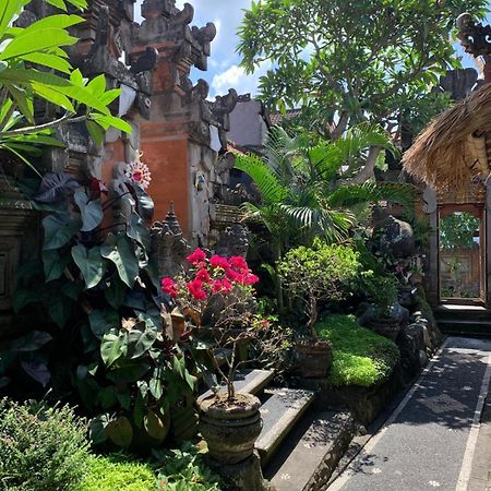 Dewi Antara Homestay Ubud Esterno foto
