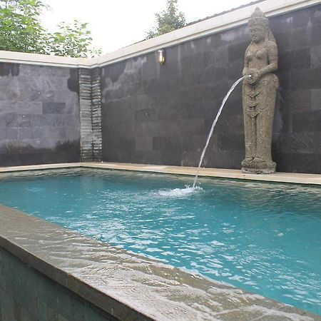 Dewi Antara Homestay Ubud Esterno foto