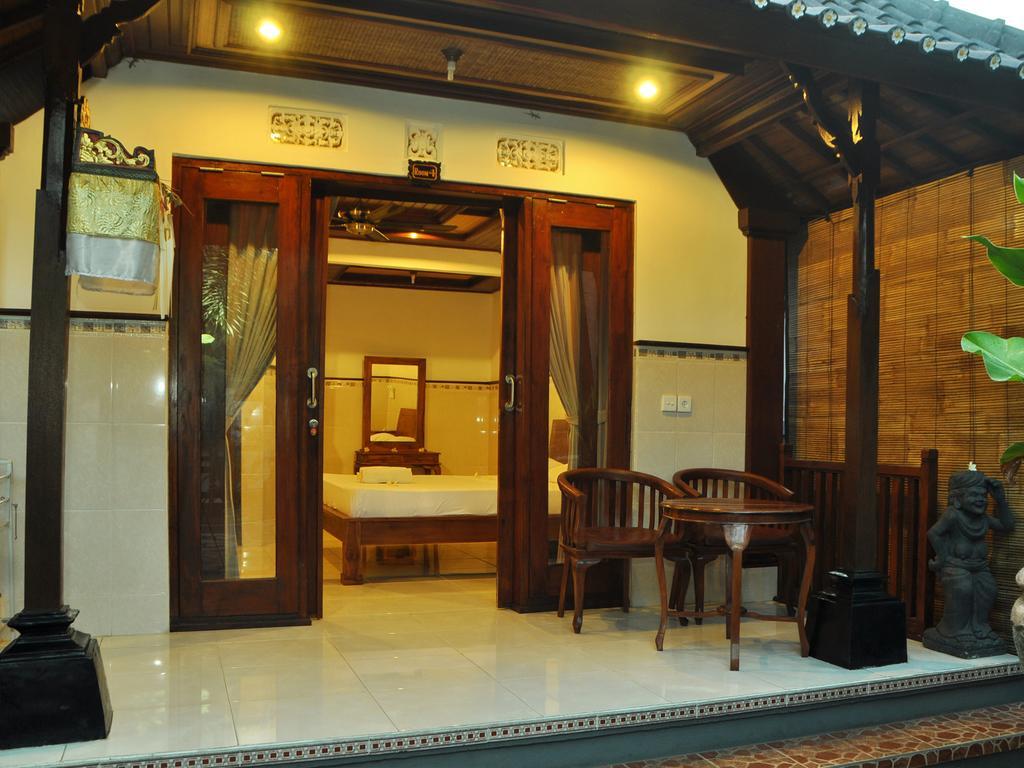 Dewi Antara Homestay Ubud Esterno foto