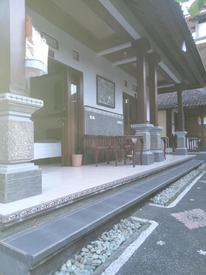 Dewi Antara Homestay Ubud Esterno foto