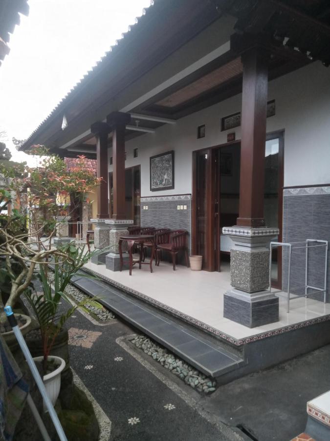 Dewi Antara Homestay Ubud Esterno foto