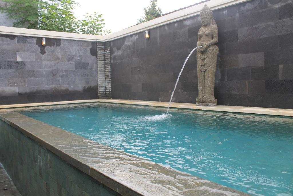 Dewi Antara Homestay Ubud Esterno foto
