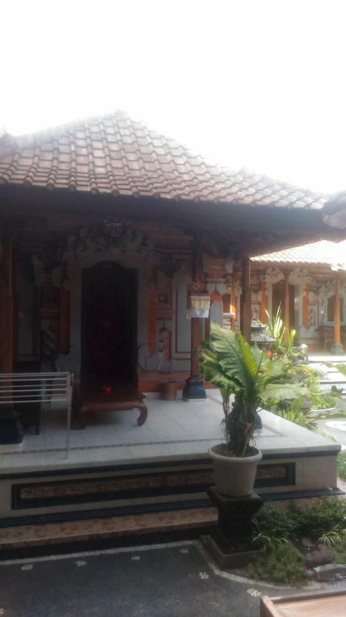 Dewi Antara Homestay Ubud Esterno foto