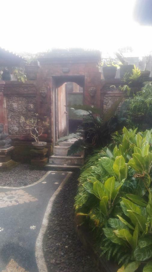 Dewi Antara Homestay Ubud Esterno foto