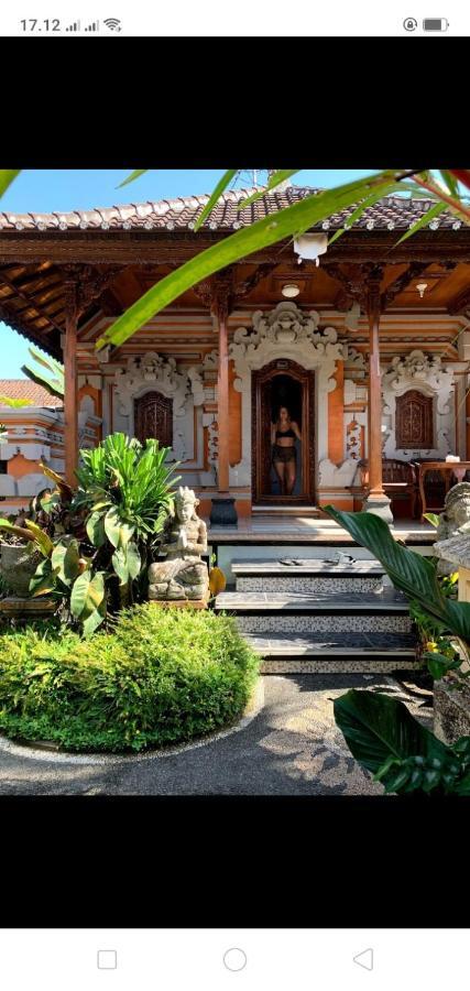 Dewi Antara Homestay Ubud Esterno foto